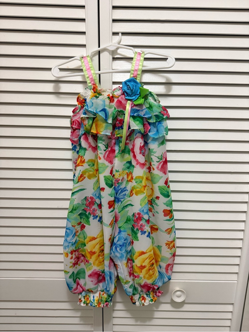 Bonnie Jean Floral Ruffle Romper with floral pattern 3t